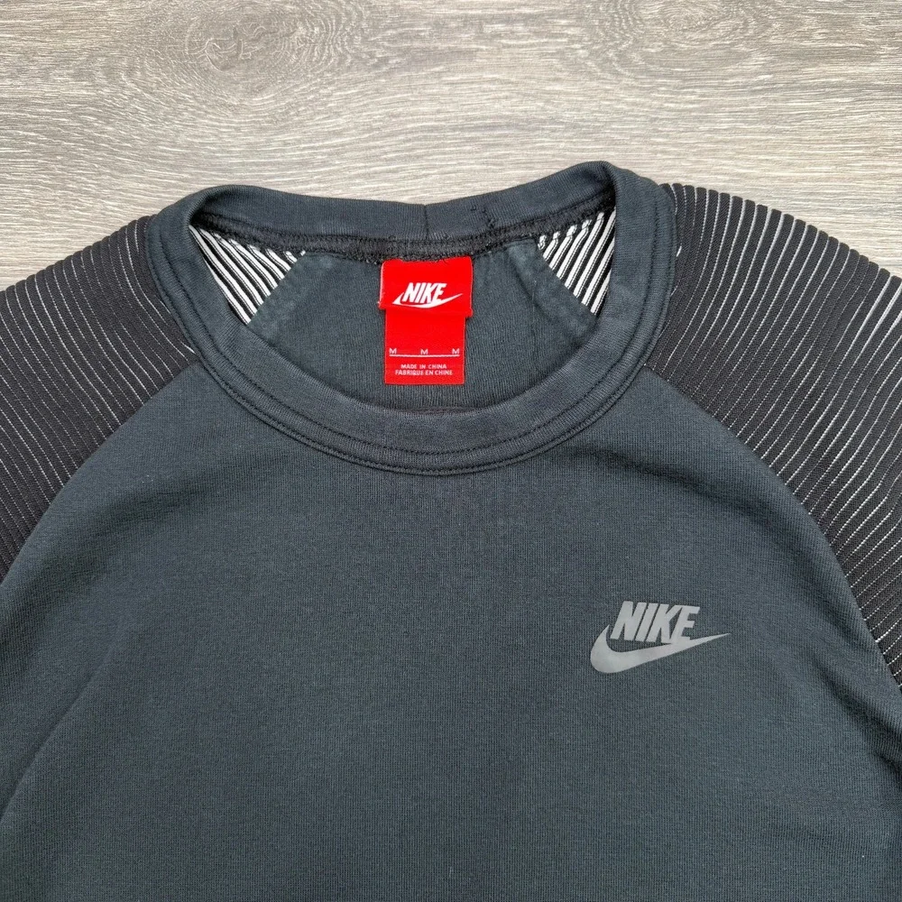 Nike Tech Fleece Crewneck Sweatshirt Women Medium Black Side Zip Swoosh Pullover